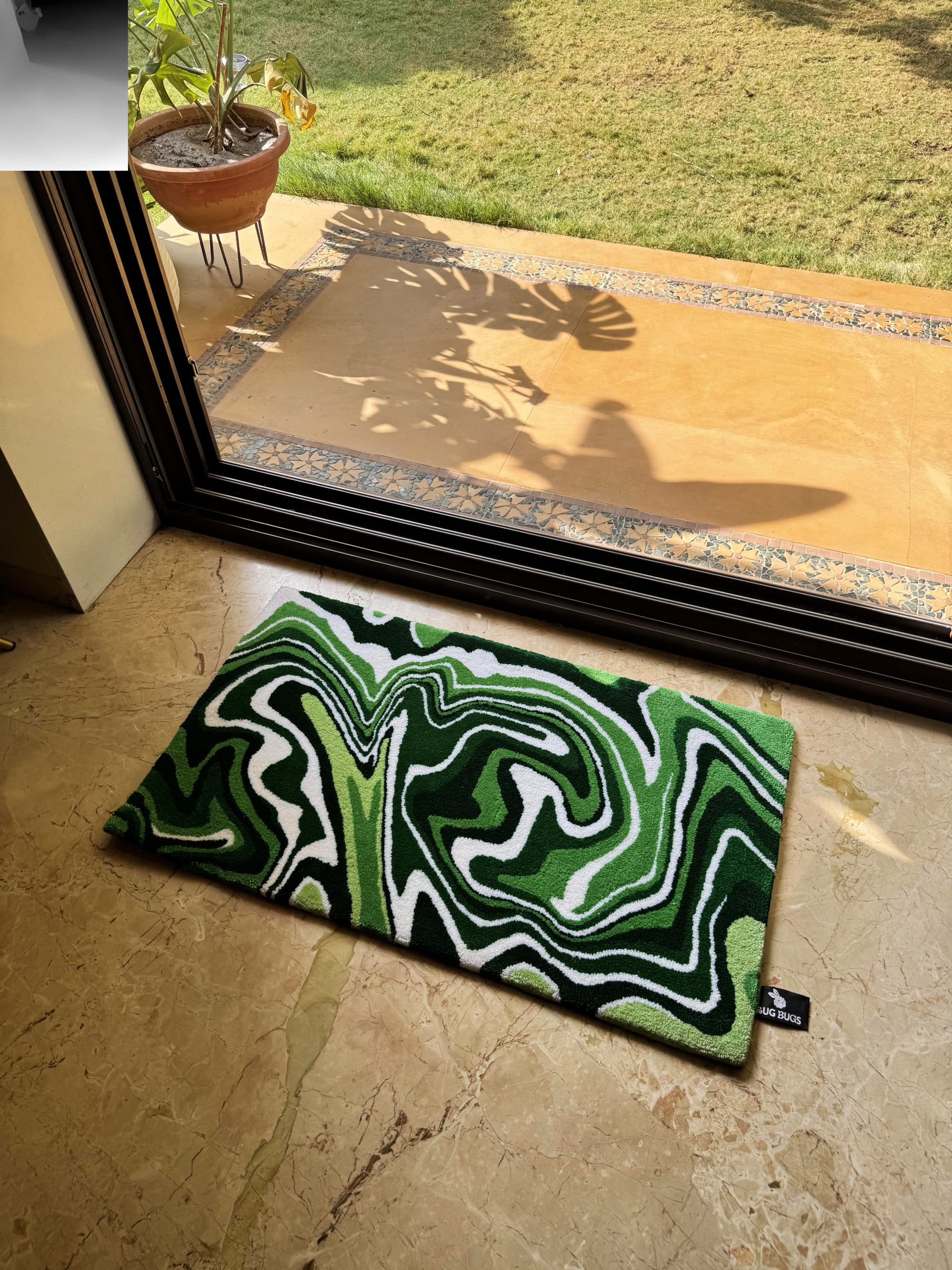 Green Abstract Tufted Rug