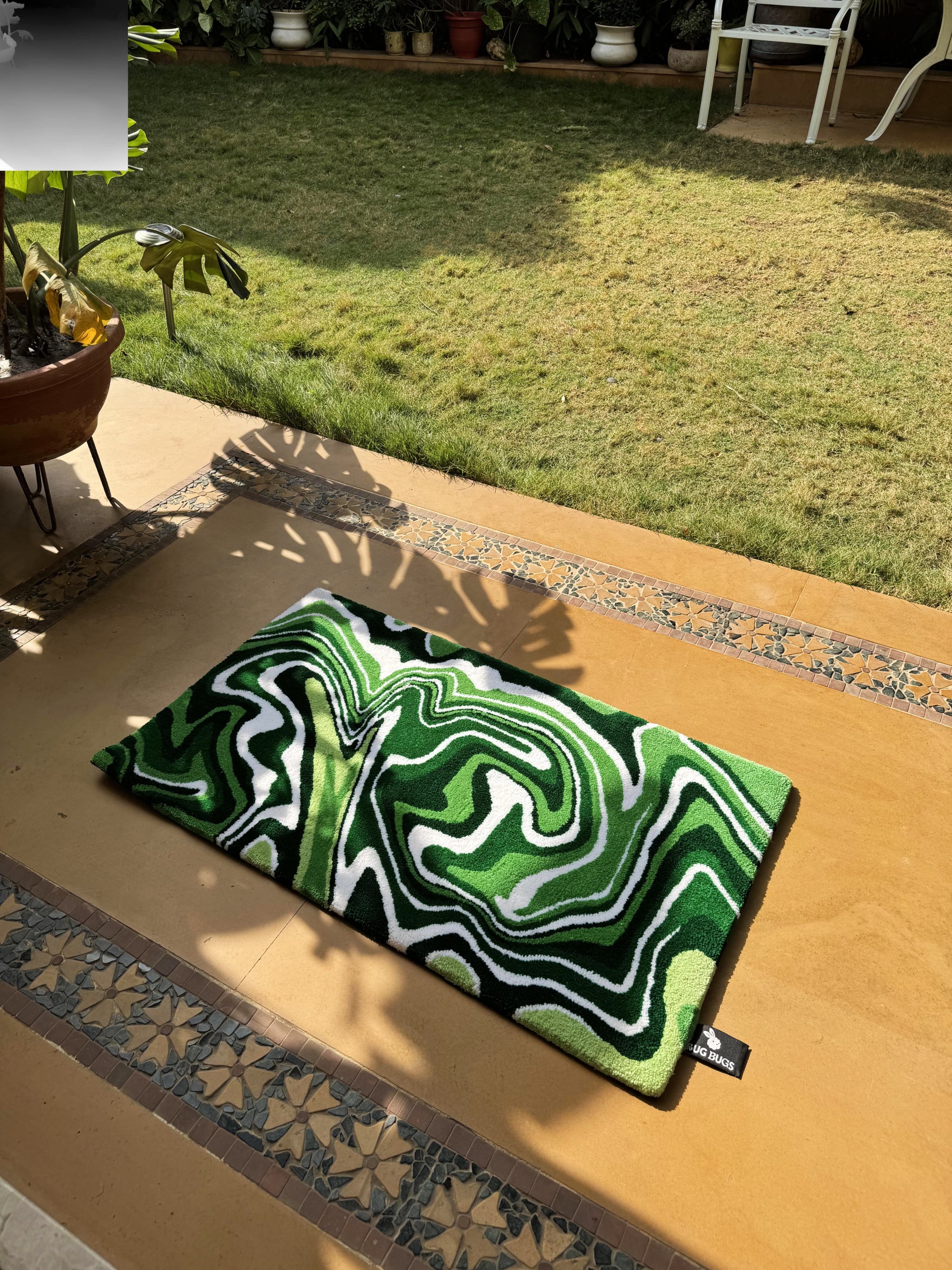 Green Abstract Tufted Rug